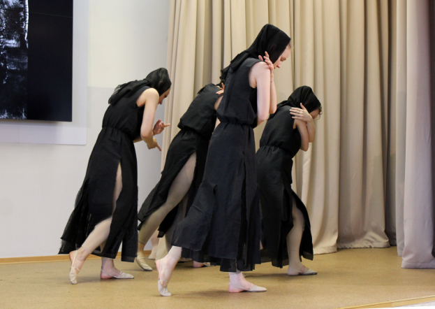 Студенты Педиатрического университета исполнили песни Победы 92