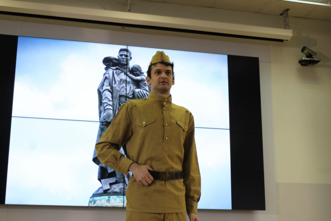 Студенты Педиатрического университета исполнили песни Победы 97