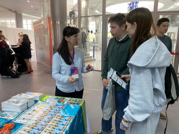 Ответственный секретарь приемной комиссии Педиатрического университета встретился с абитуриентами в Свердловской области 3