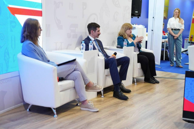 Ассистент кафедры патофизиологии Педиатрического университета принял участие в круглом столе по развитию науки на выставке «Россия» 3