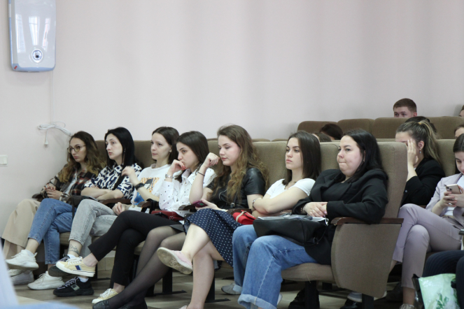 В Педиатрическом университете прошла ярмарка вакансий 21