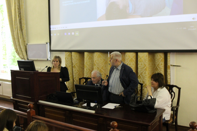 Более 150 студентов и ординаторов Педиатрического университета посетили ярмарку вакансий в вузе 15