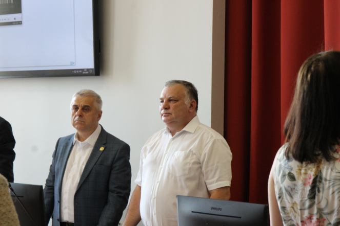 Церемония открытия конгресса ординаторов началась с награждения студентов вуза, оказавших помощь посетителю торгово-развлекательного комплекса «Европолис» 4