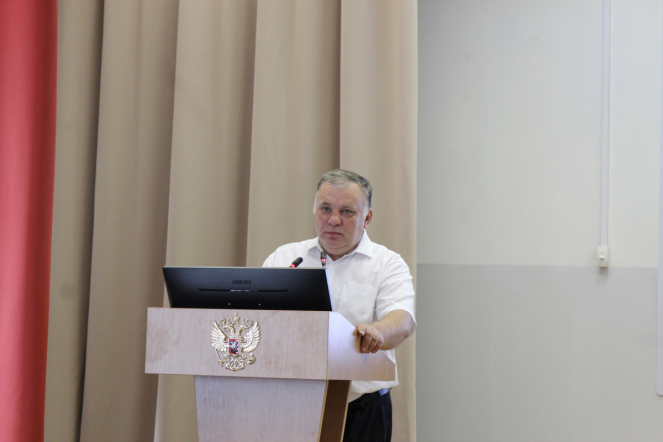 Церемония открытия конгресса ординаторов началась с награждения студентов вуза, оказавших помощь посетителю торгово-развлекательного комплекса «Европолис» 5