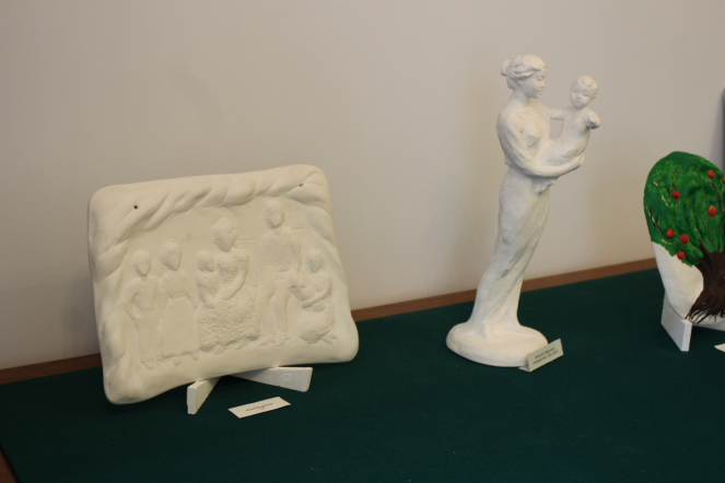 В музее Педиатрического университета открылась выставка работ студентов Санкт-Петербургского государственного института кино и телевидения «Мир семьи» 1