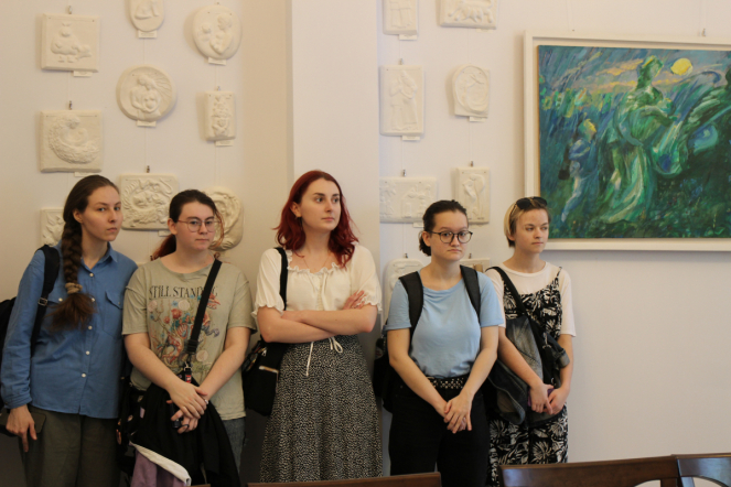 В музее Педиатрического университета открылась выставка работ студентов Санкт-Петербургского государственного института кино и телевидения «Мир семьи» 10