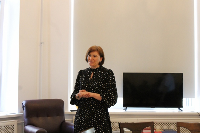 В музее Педиатрического университета открылась выставка работ студентов Санкт-Петербургского государственного института кино и телевидения «Мир семьи» 16