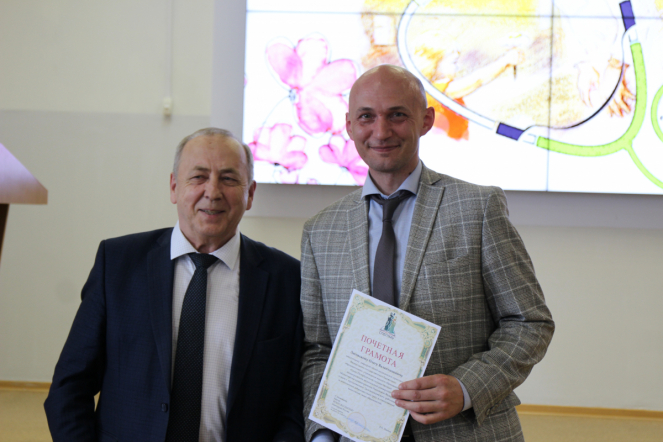 Сотрудников Педиатрического университета поздравили с Днём медицинского работника 30