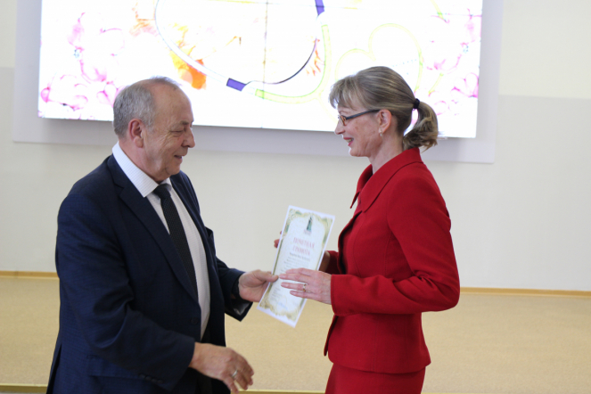 Сотрудников Педиатрического университета поздравили с Днём медицинского работника 44