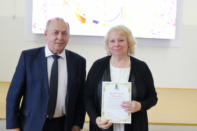 Сотрудников Педиатрического университета поздравили с Днём медицинского работника 46