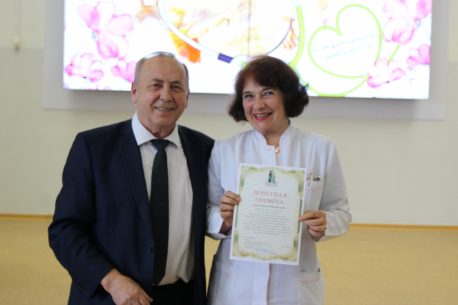 Сотрудников Педиатрического университета поздравили с Днём медицинского работника 47