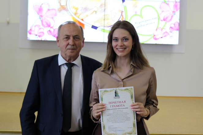 Сотрудников Педиатрического университета поздравили с Днём медицинского работника 48