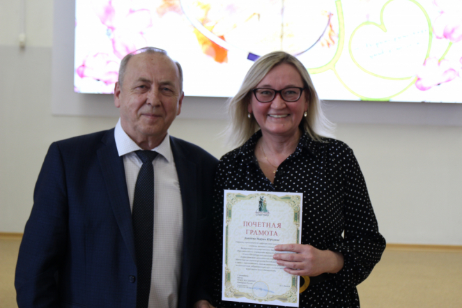 Сотрудников Педиатрического университета поздравили с Днём медицинского работника 53