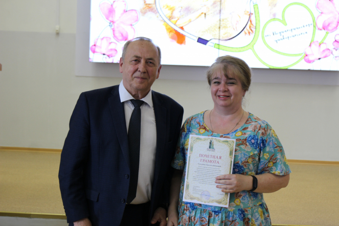 Сотрудников Педиатрического университета поздравили с Днём медицинского работника 61