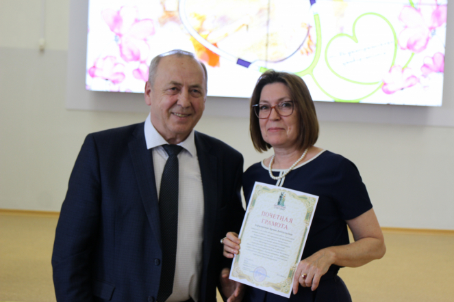 Сотрудников Педиатрического университета поздравили с Днём медицинского работника 64