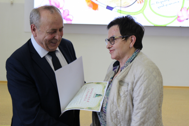 Сотрудников Педиатрического университета поздравили с Днём медицинского работника 66