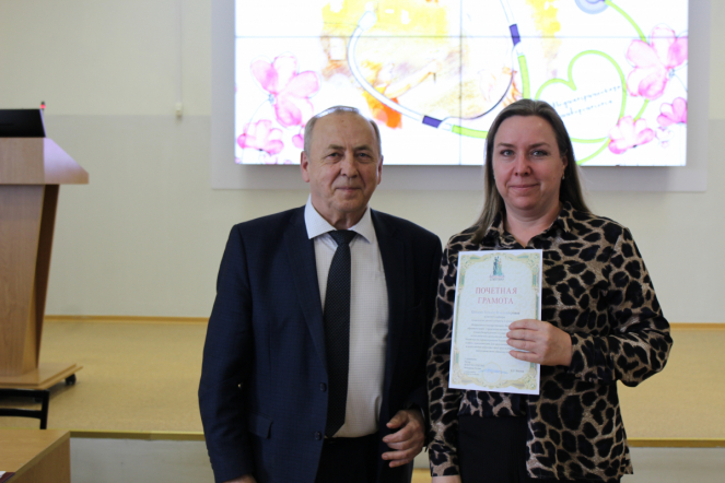 Сотрудников Педиатрического университета поздравили с Днём медицинского работника 77