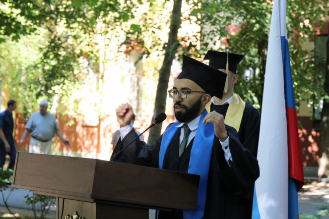 Иностранным выпускникам Педиатрического университета вручили дипломы о высшем образовании 17