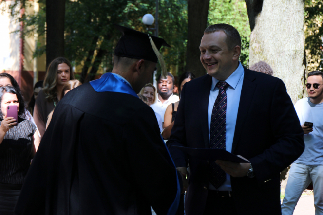 Иностранным выпускникам Педиатрического университета вручили дипломы о высшем образовании 44