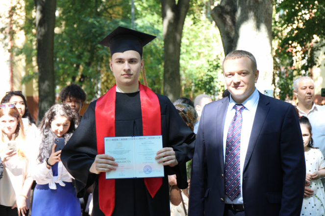 Иностранным выпускникам Педиатрического университета вручили дипломы о высшем образовании 68