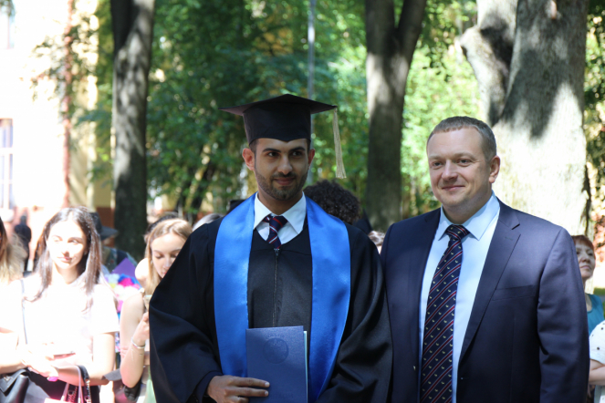 Иностранным выпускникам Педиатрического университета вручили дипломы о высшем образовании 81