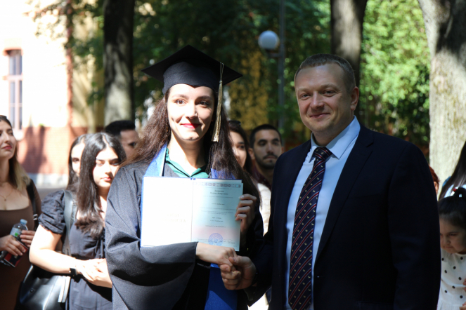 Иностранным выпускникам Педиатрического университета вручили дипломы о высшем образовании 97