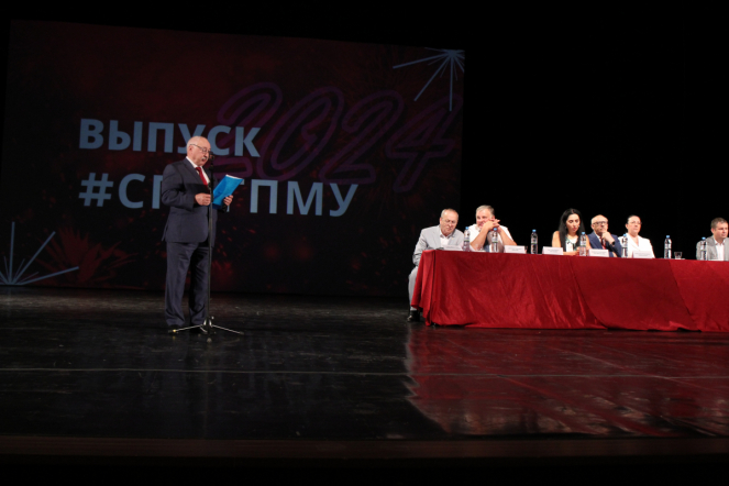 В Педиатрическом университете вручили дипломы выпускникам 20