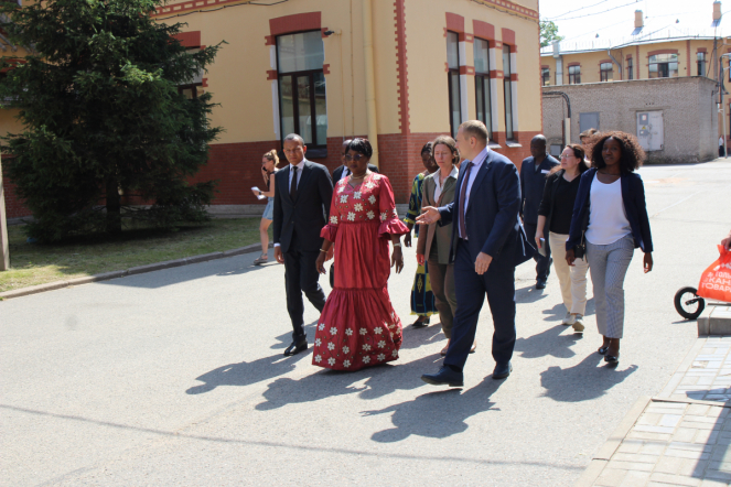 Министр образования Республики Конго посетила Педиатрический университет 19