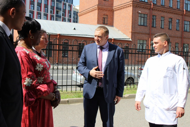 Министр образования Республики Конго посетила Педиатрический университет 21