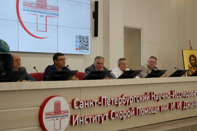 Ректор Педиатрического университета осмотрел новый корпус Института скорой помощи им.  И.И. Джанелидже 5