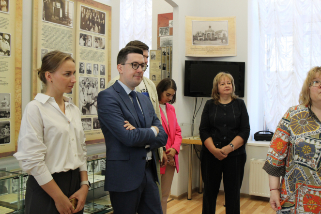 Педиатрический университет подписал соглашение о сотрудничестве с Горчаковским лицеем МГИМО и Академией талантов 10