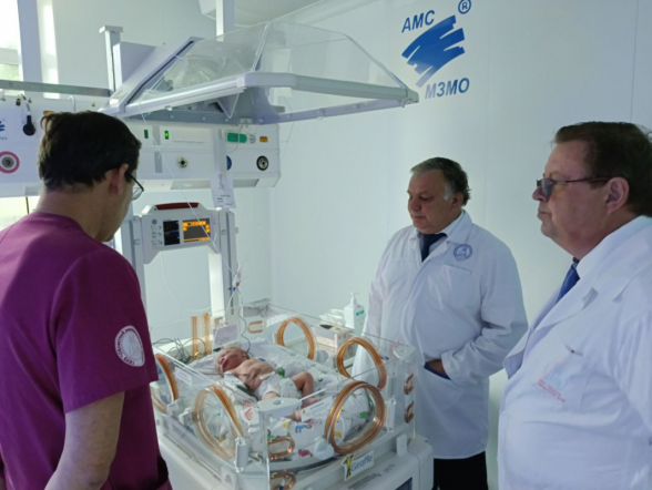 Главный неонатолог Минздрава России Дмитрий Иванов отметил успехи коллег из Челябинской области в снижении младенческой смертности 10