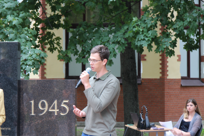 Мотопробег в честь медиков финишировал в Педиатрическом университете 18