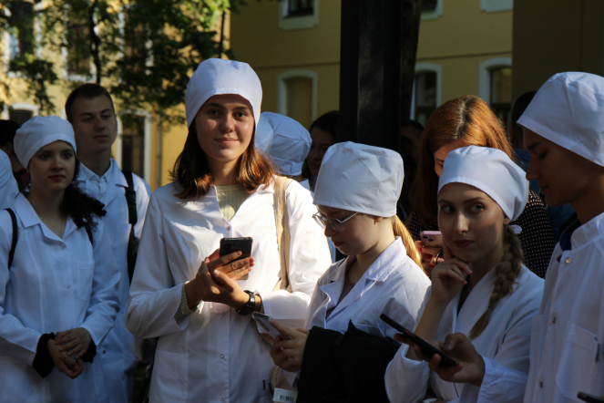 В Педиатрическом университете состоялась торжественная церемония посвящения в студенты 6