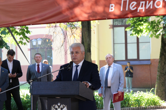 В Педиатрическом университете состоялась торжественная церемония посвящения в студенты 27