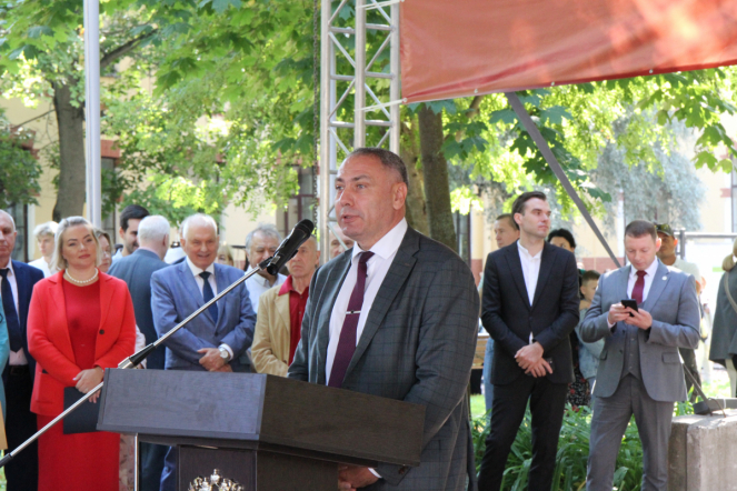 В Педиатрическом университете состоялась торжественная церемония посвящения в студенты 35