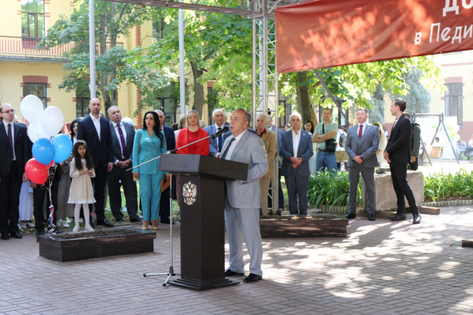 В Педиатрическом университете состоялась торжественная церемония посвящения в студенты 55