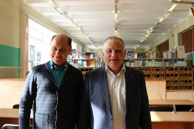 К 100-летию СПбГПМУ: Дмитрий Иванов открыл выставку в библиотеке вуза