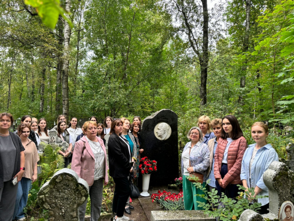 Преподаватели и студенты Педиатрического университета почтили память академика Тура