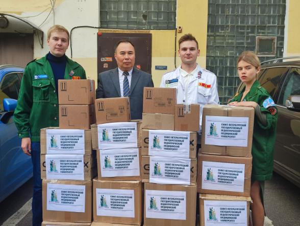 Сотрудники и студенты Педиатрического университета собрали гуманитарную помощь для жителей Курской области 1