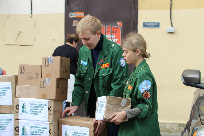 Сотрудники и студенты Педиатрического университета собрали гуманитарную помощь для жителей Курской области 3