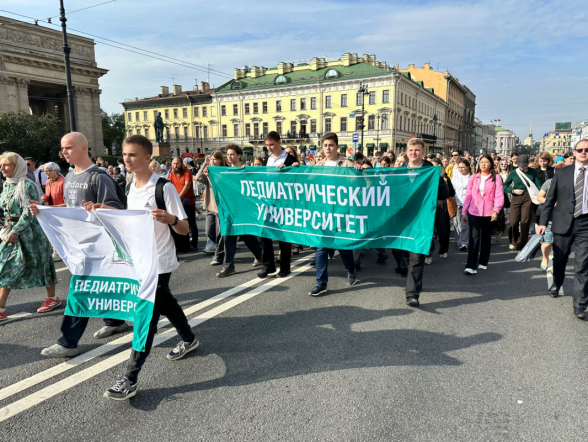 Более 100 студентов и ординаторов Педиатрического университета приняли участие в Крестном ходе в честь Святого благоверного князя Александра Невского 3