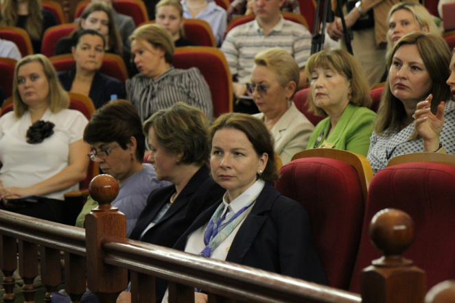 Вопросы демографии обсудили в Педиатрическом университете в рамках Третьего Женского форума 16