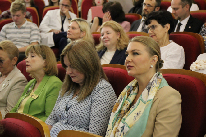 Вопросы демографии обсудили в Педиатрическом университете в рамках Третьего Женского форума 24