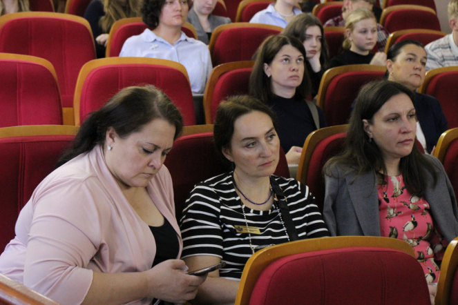 Вопросы демографии обсудили в Педиатрическом университете в рамках Третьего Женского форума 41