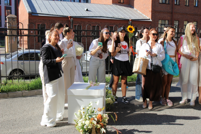 Врачи Педиатрического университета выполнили лапароскопическую миомоэктомию пациентке на 28-й неделе беременности 5