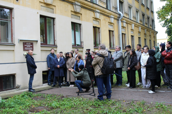 В Педиатрическом университете открыли мемориальную доску  выдающемуся фармакологу Ирине Марковой 15