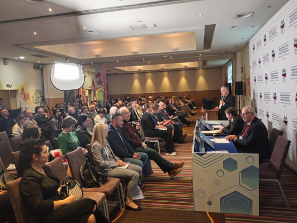 Ректор Педиатрического университета Дмитрий Иванов выступил на Всероссийском конгрессе,  посвящённом инфекционным болезням