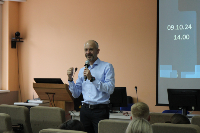 Российское общество «Знание» провело для студентов Педиатрического университета лекции о поддержке семей 1