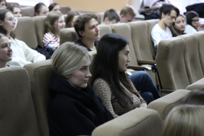 Российское общество «Знание» провело для студентов Педиатрического университета лекции о поддержке семей 5